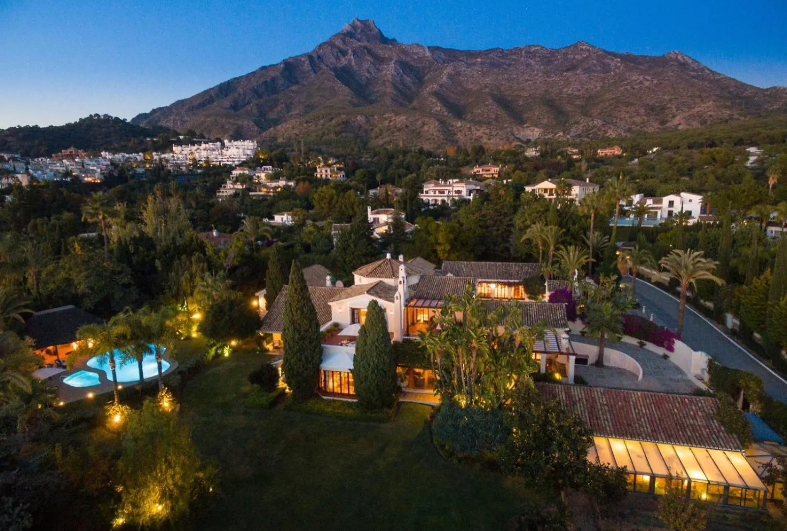 Cubo'S Luxury Mansion El Baron De Sierra Blanca Villa Marbella 0*,  Spanien
