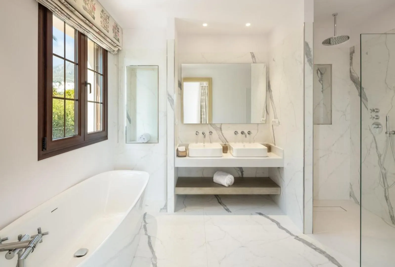 Cubo'S Luxury Mansion El Baron De Sierra Blanca Villa Marbella 0*,  Spain