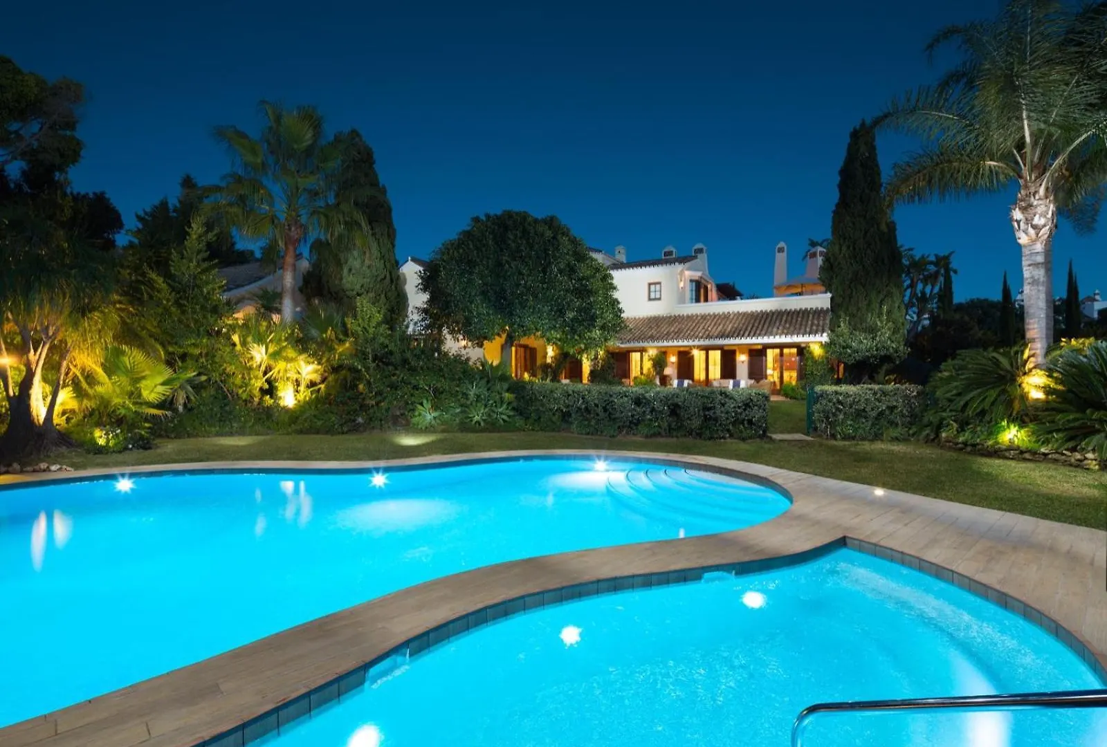 Cubo'S Luxury Mansion El Baron De Sierra Blanca Villa Marbella