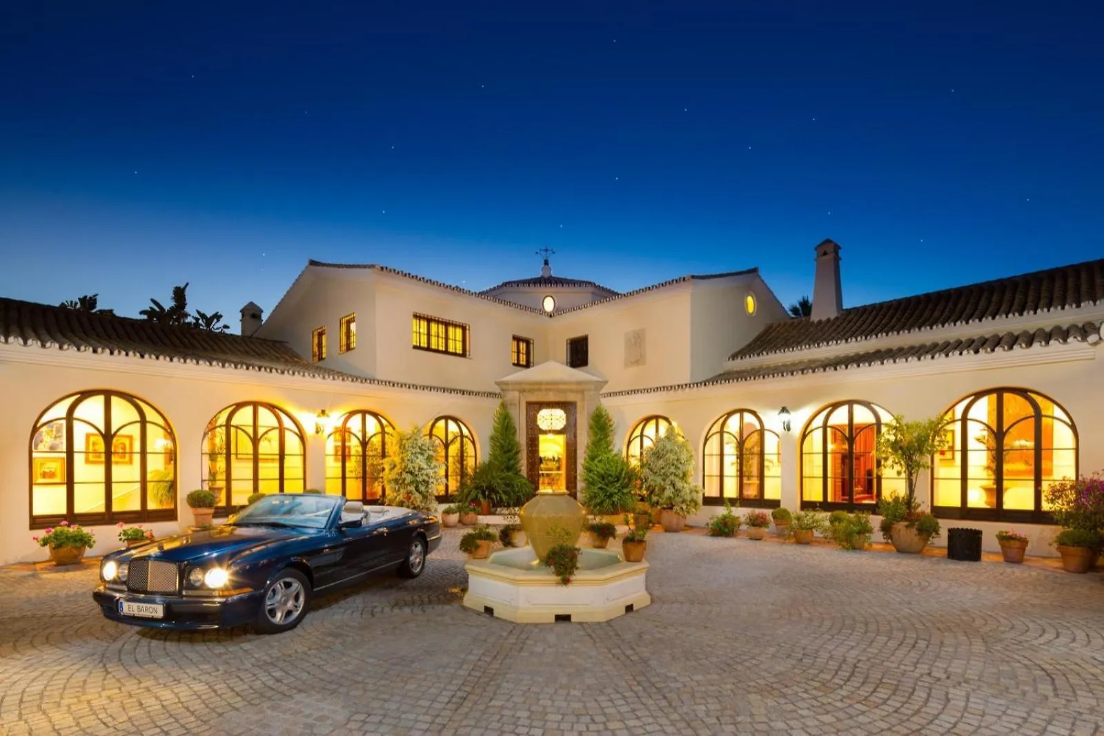 Cubo'S Luxury Mansion El Baron De Sierra Blanca Villa Marbella